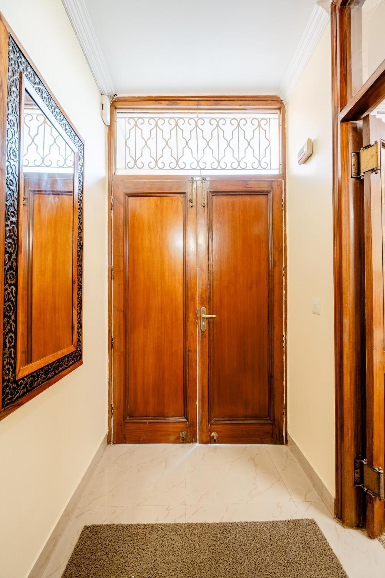 Quaint Penthouse 2bhk Kailash Hill *