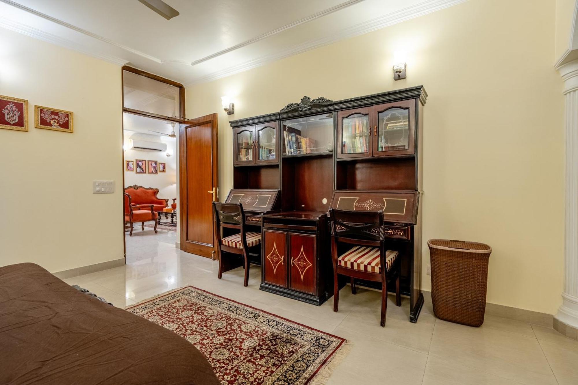 Quaint Penthouse 2bhk Kailash Hill * New Delhi